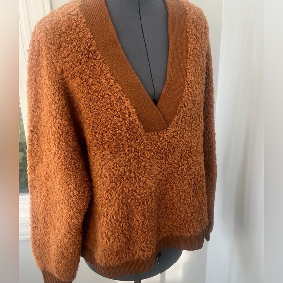 NWT UGG Sz L Dreeann Soft Plush Fleece Wool Blend V-Neck Teddy Bear Long Sleeve - Picture 7 of 16